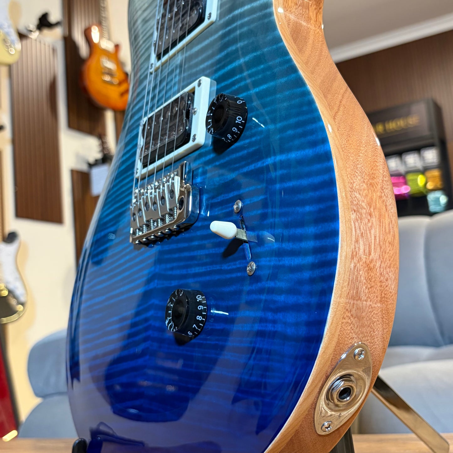 PRS SE 24 CUSTOM - LIMITED EDITION - BLUE FADE
