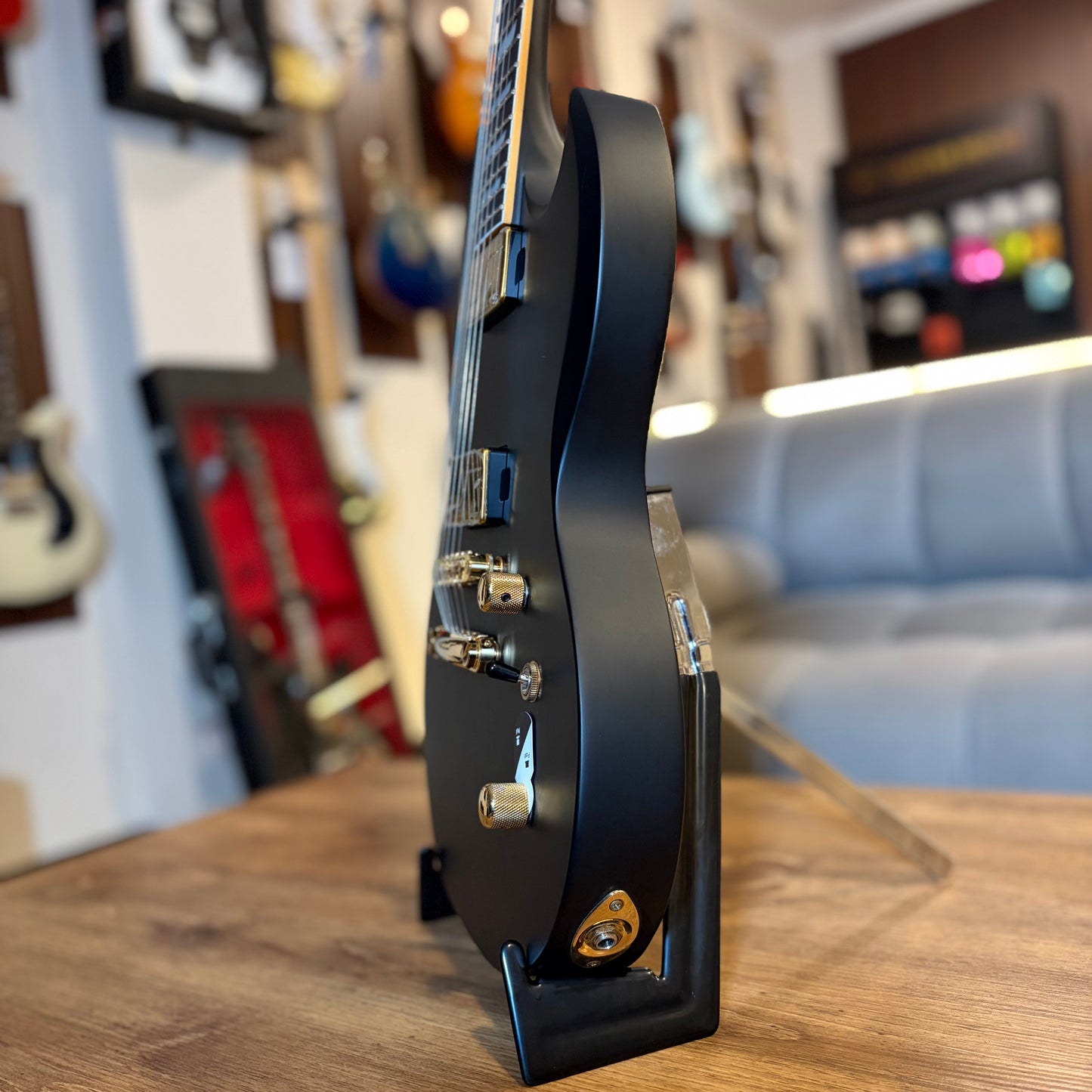 ESP LTD VIPER-1000 - VINTAGE BLACK