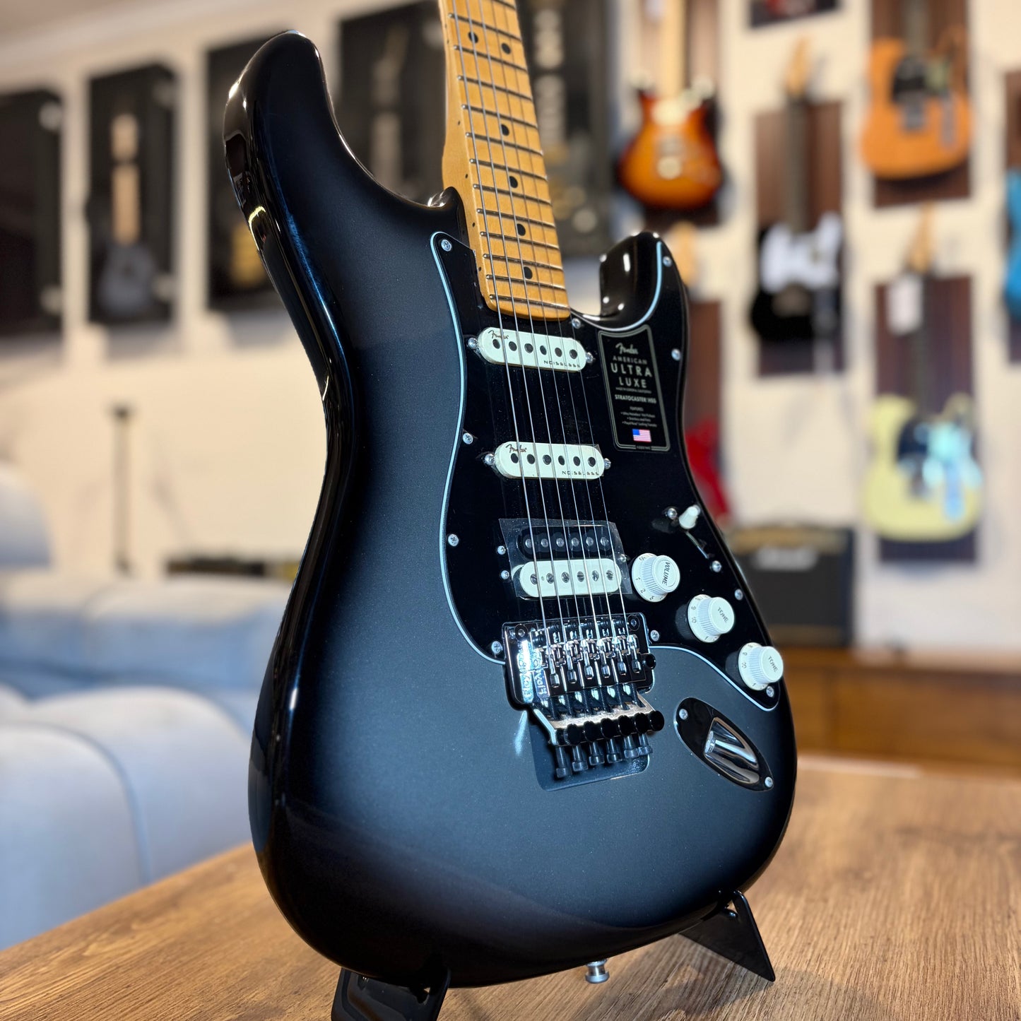 FENDER AMERICAN ULTRA LUXE STRAT FLOYD ROSE HSS MAPLE FB, SILVERBURST