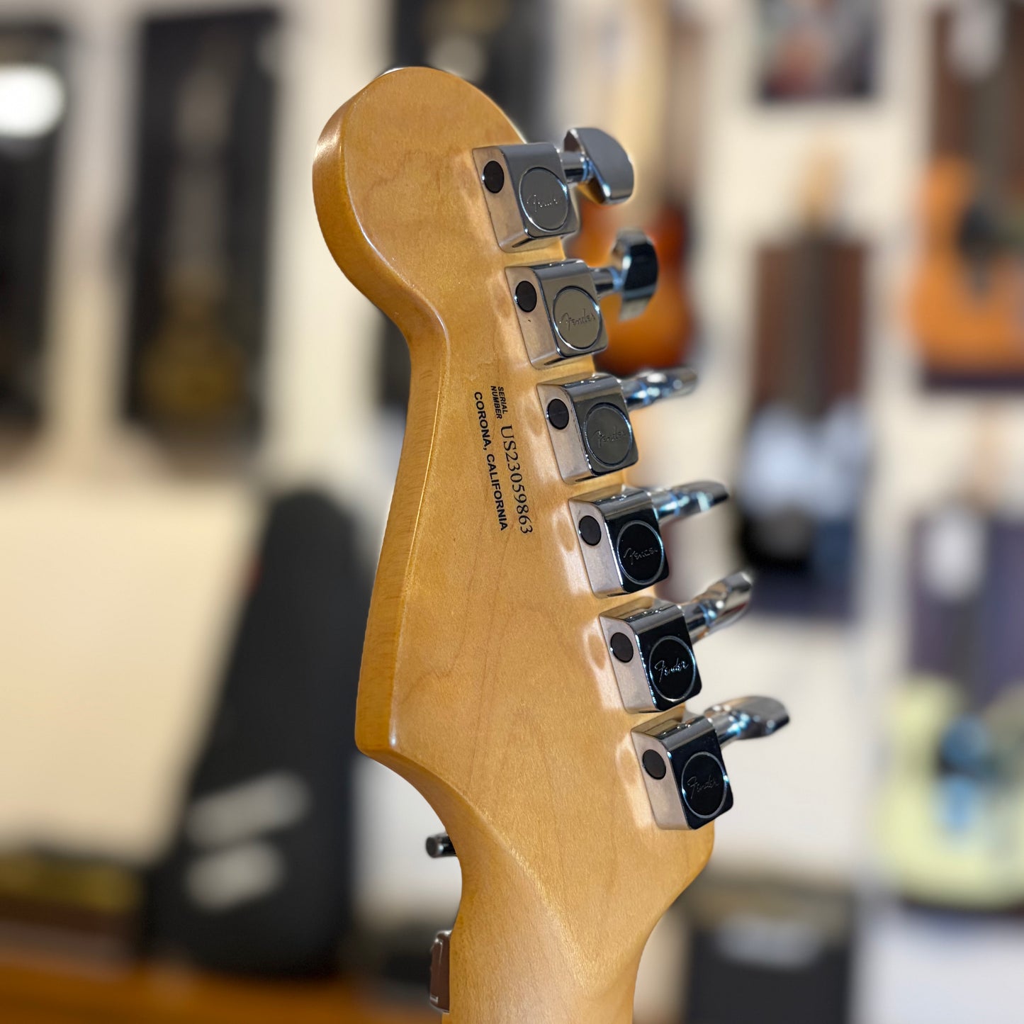 FENDER AMERICAN ULTRA LUXE STRAT FLOYD ROSE HSS MAPLE FB, SILVERBURST