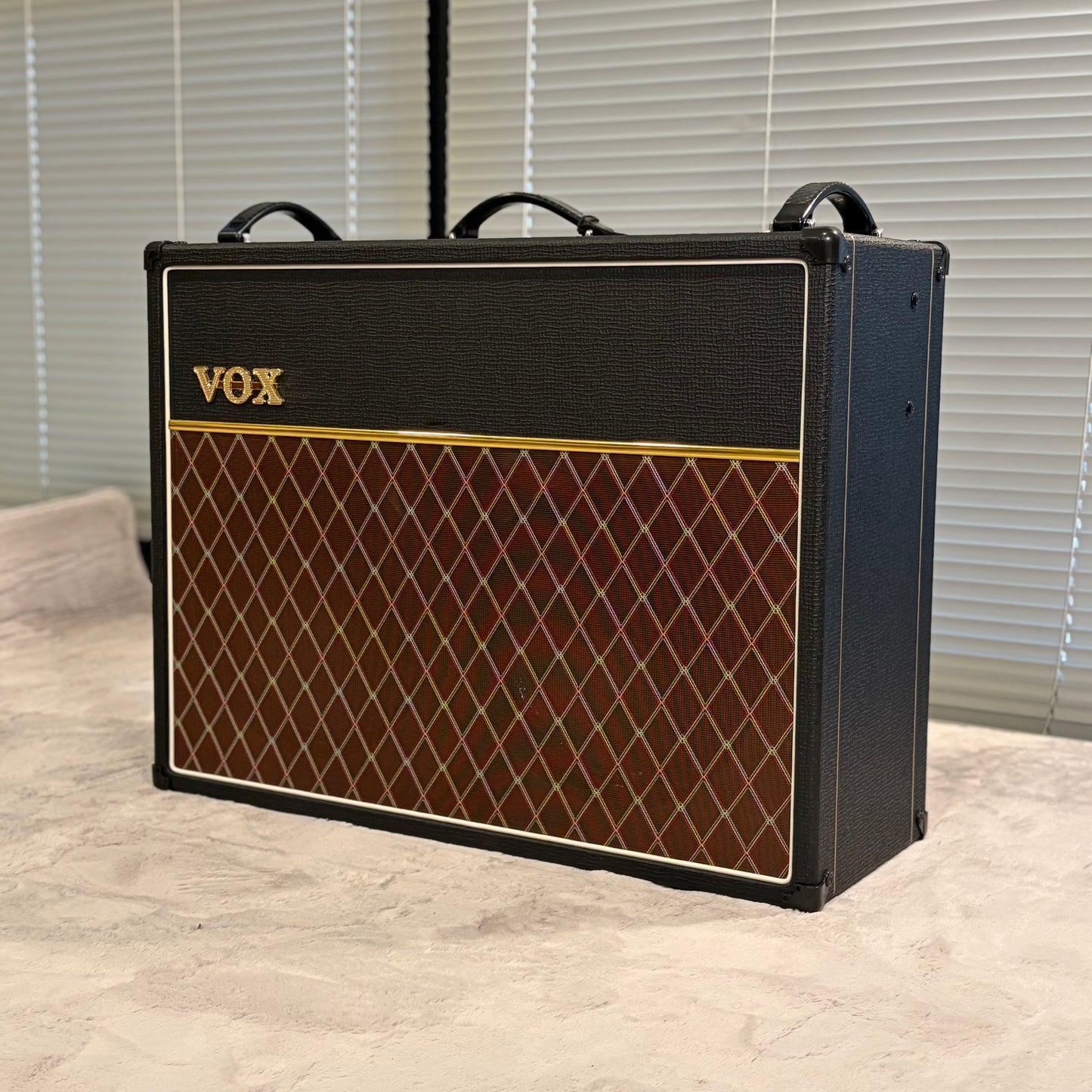 VOX - AC15C2 2x12" 15-watt Tube Combo Amp