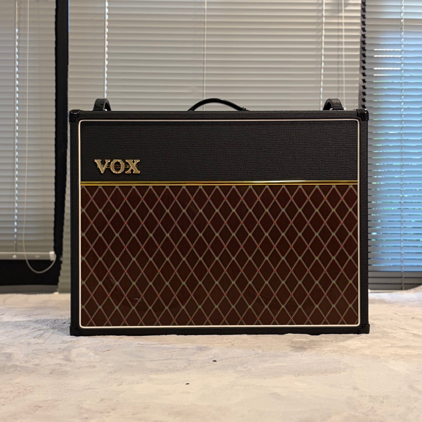 VOX - AC15C2 2x12" 15-watt Tube Combo Amp