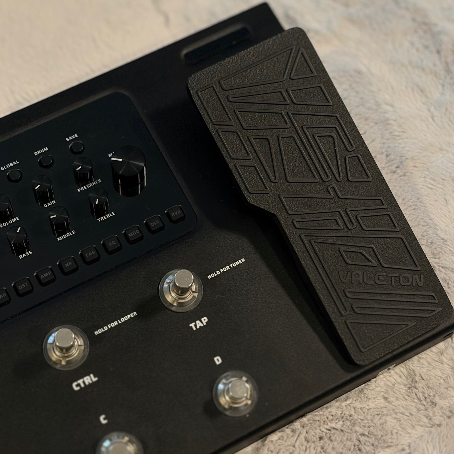 VALETON GP-200 MULTI EFFECTS PROCESSOR