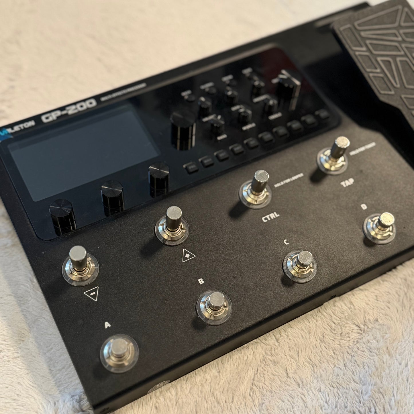 VALETON GP-200 MULTI EFFECTS PROCESSOR
