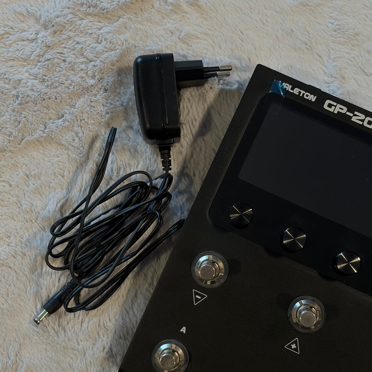 VALETON GP-200 MULTI EFFECTS PROCESSOR