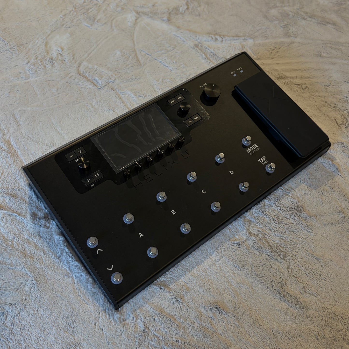 HELIX LT - LINE 6 GUITAR MULTI-EFFECTS PROCESSOR
