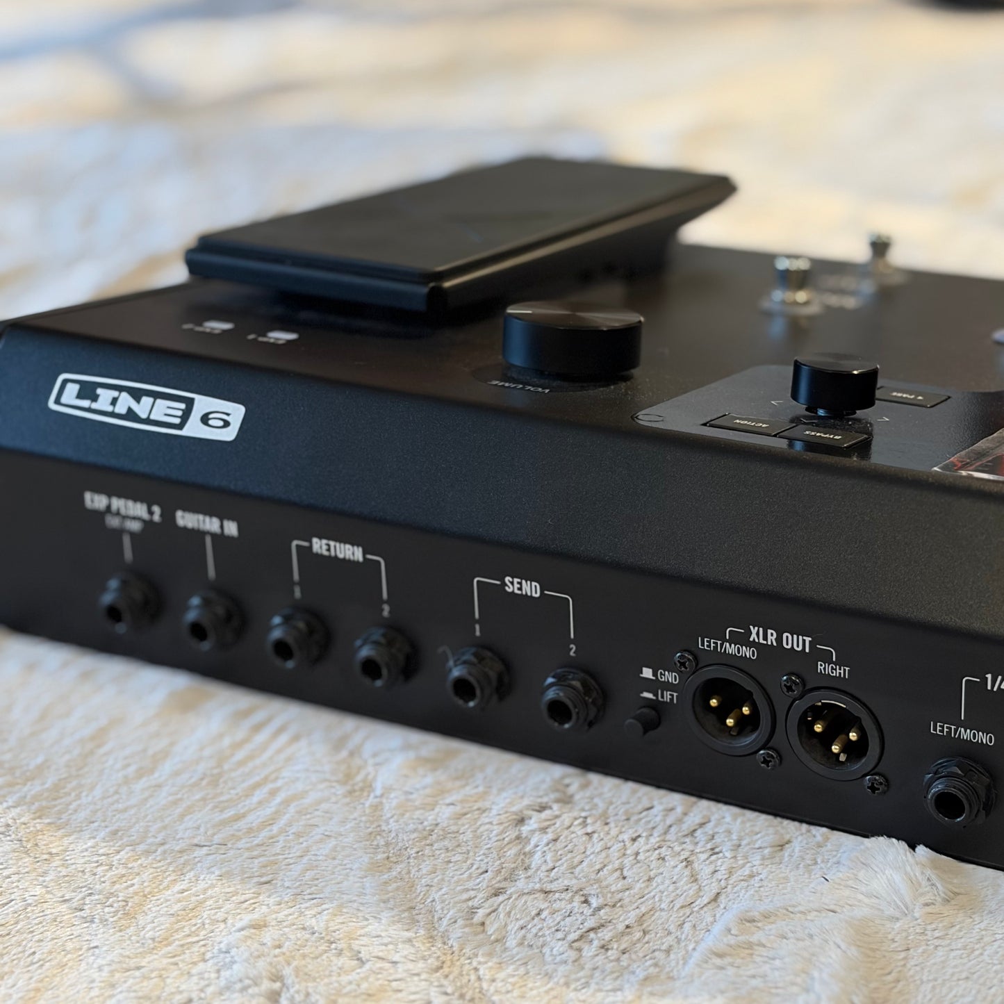 HELIX LT - LINE 6 GUITAR MULTI-EFFECTS PROCESSOR